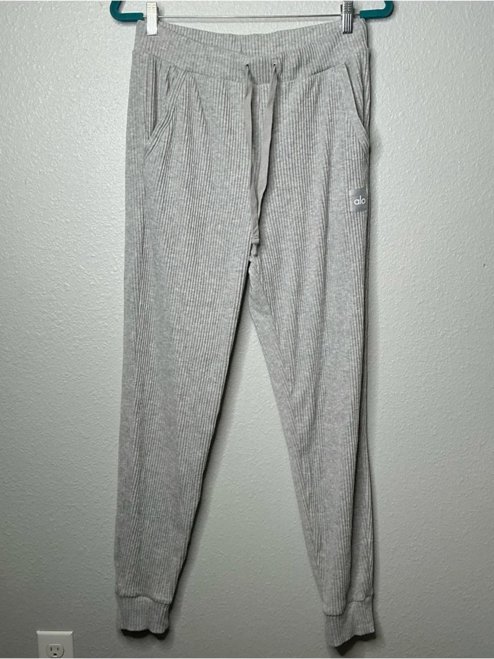 All Yofa Muse Ribbed Joggers Size Large - Picture 2 of 6